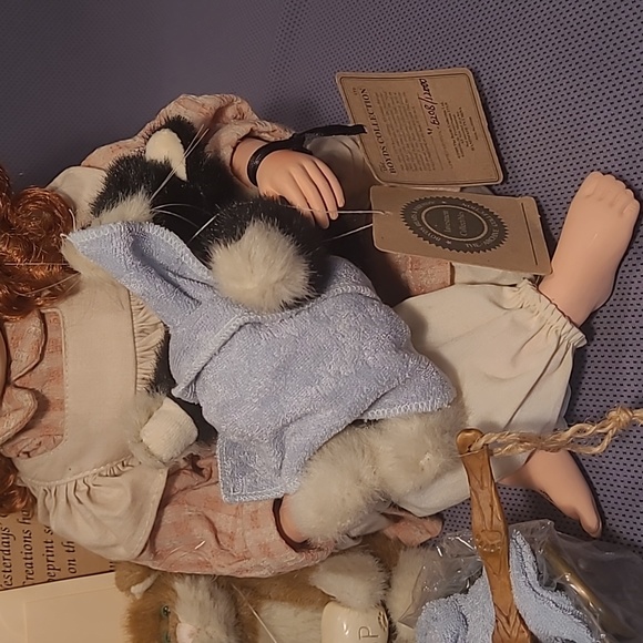 Boyds Yesterdays' Child Limited Edition Wendy Wash Day 4909 Doll - Picture 4 of 10